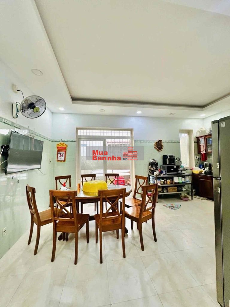 Nhà K82 Trung Mỹ Tây 6x20m, 121m², đối diện công viên, KD đẹp