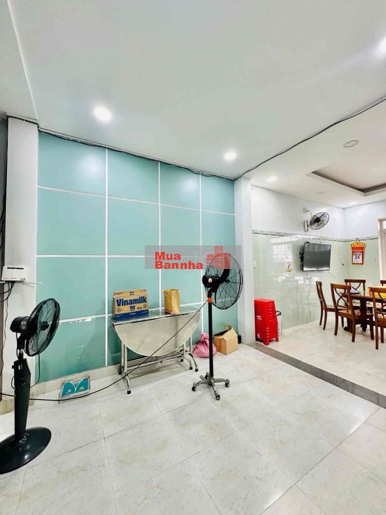Nhà K82 Trung Mỹ Tây 6x20m, 121m², đối diện công viên, KD đẹp
