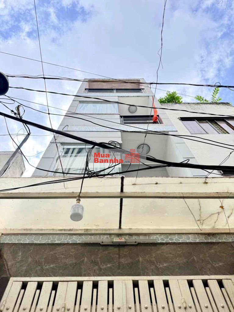 Nhà 4 Tầng Lầu. 4 Phòng ngủ. dt 48m Huỳnh Văn Bánh. thông ra Lê Văn Sỹ