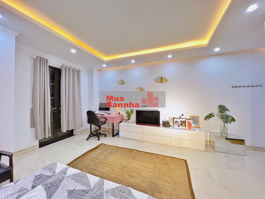 BÁN NHÀ PHỐ CÓ HẦM CITYLAND FULL NT THANG MÁY CITYLAND P10 GV