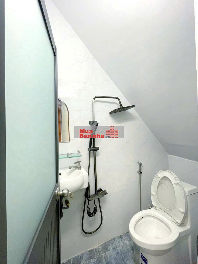Bán nhà Ngay Khu Dân cư ổn định- gần Bệnh viện quận 12- .