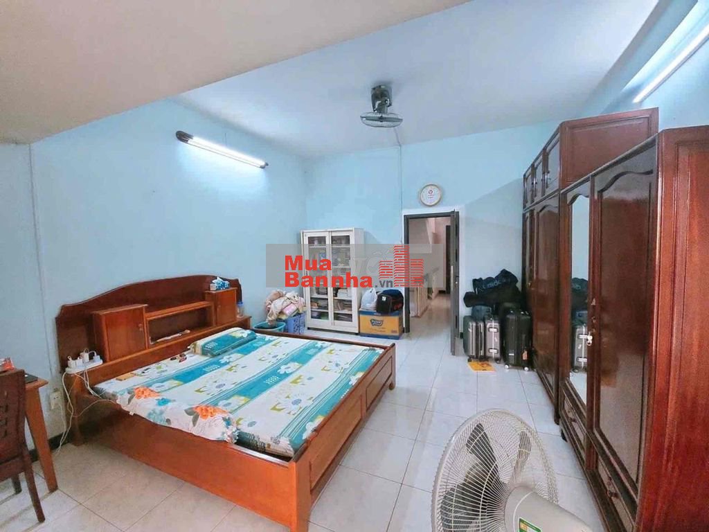 chỉ 140/Tr chủ nhà đang ngộp nên bán giá thấp hơn thị trường ngay BT