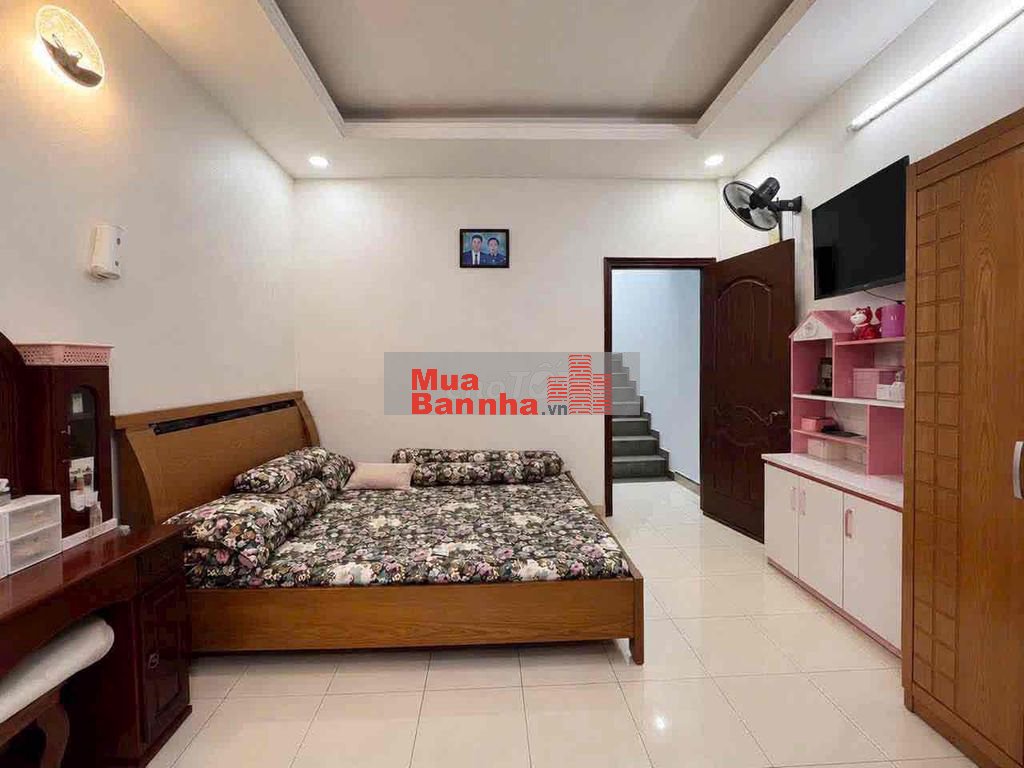 chỉ 140/Tr chủ nhà đang ngộp nên bán giá thấp hơn thị trường ngay BT