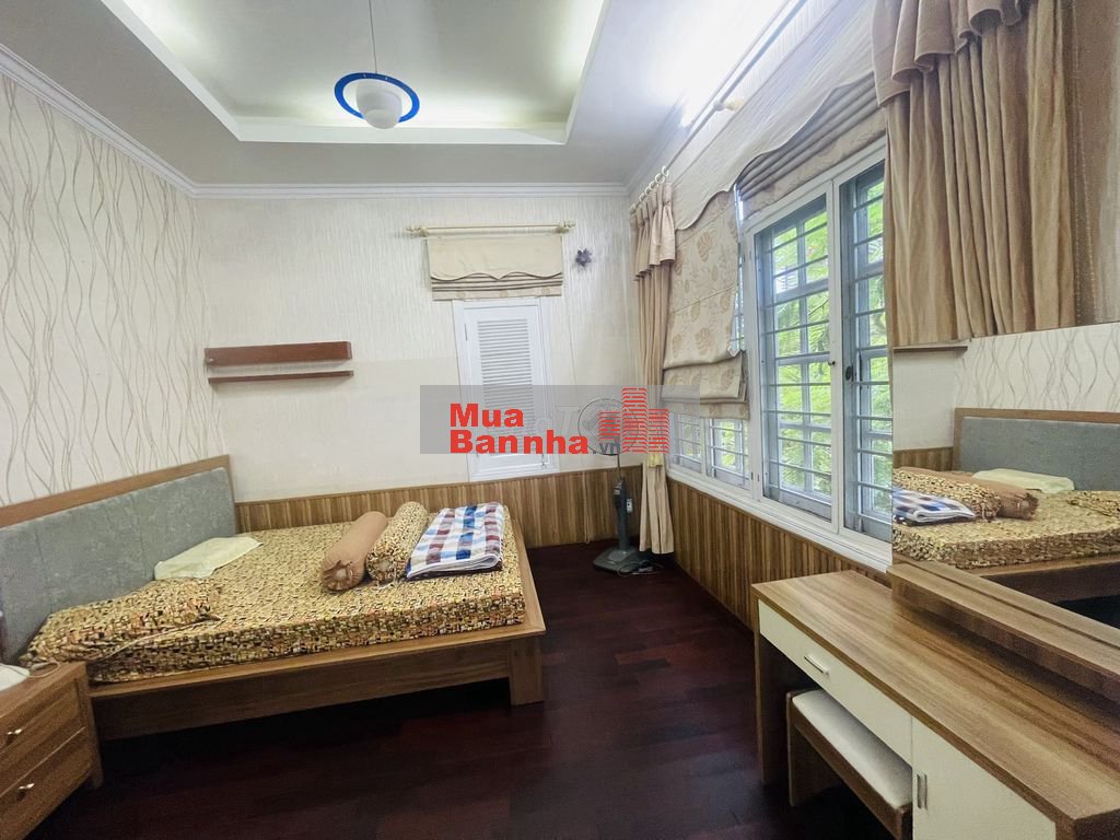 BÁN NHÀ BIỆT THỰ HAI MẶT TIỀN, TRUNG TÂM ĐÀ NẴNG, GẦN SÂN BAY