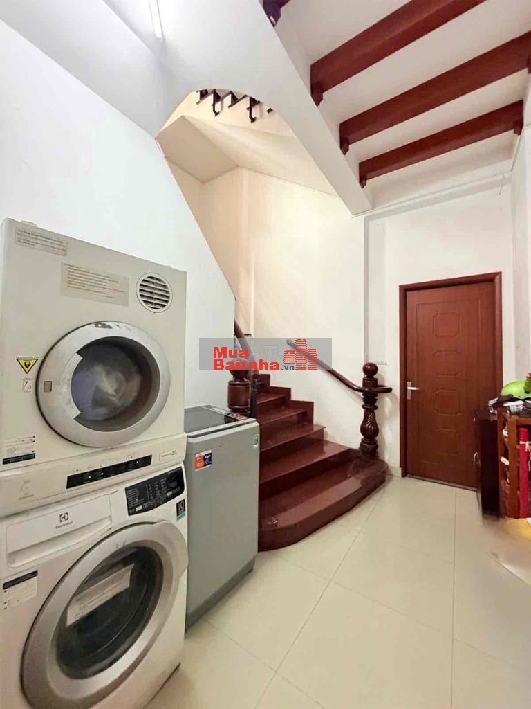 GẤP BÁN 158m2(8.8x30)4 tầng nhà khu vip sân bay Hẻm Xe Hơi Trường Sơn
