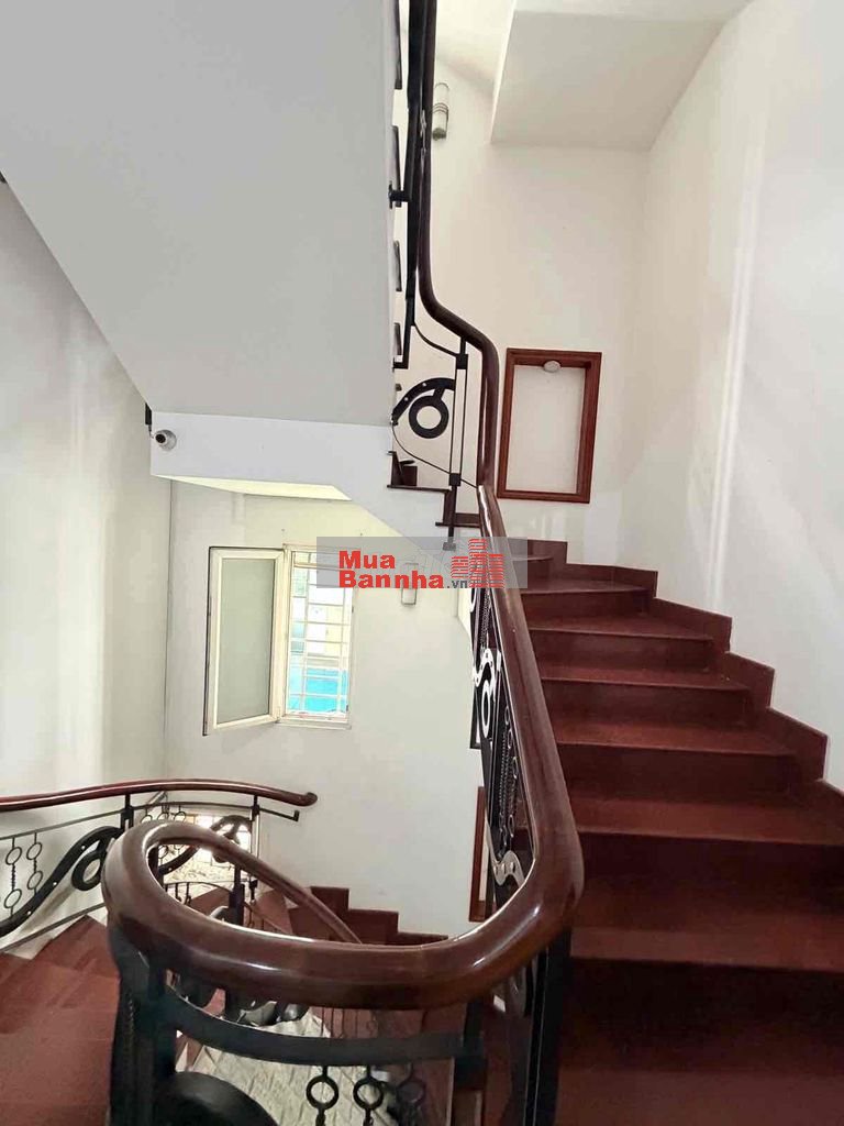 GẤP BÁN 158m2(8.8x30)4 tầng nhà khu vip sân bay Hẻm Xe Hơi Trường Sơn