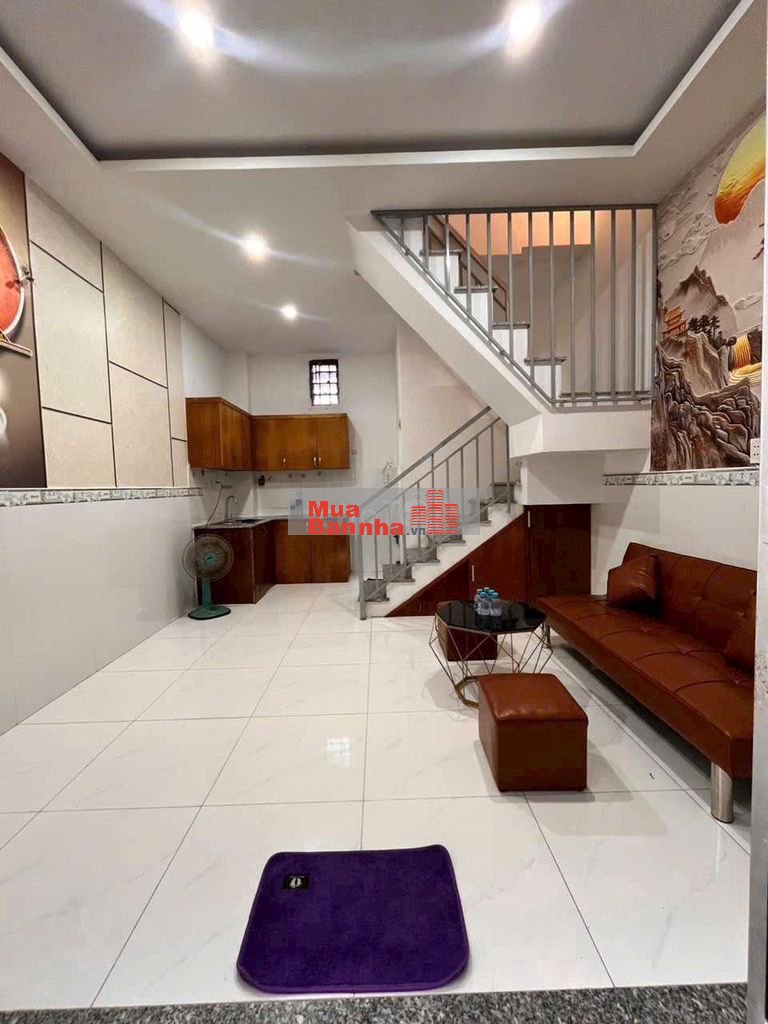 bán nhà ngay chợ tx21