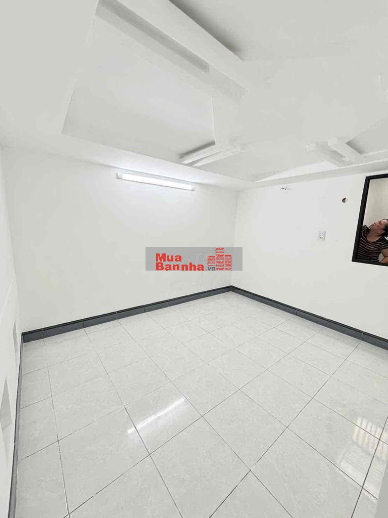 Lê Đình Cẩn - Gần Aeon - 50m2 - Hẻm xe hơi - nhà mới - 3tỷ hơn