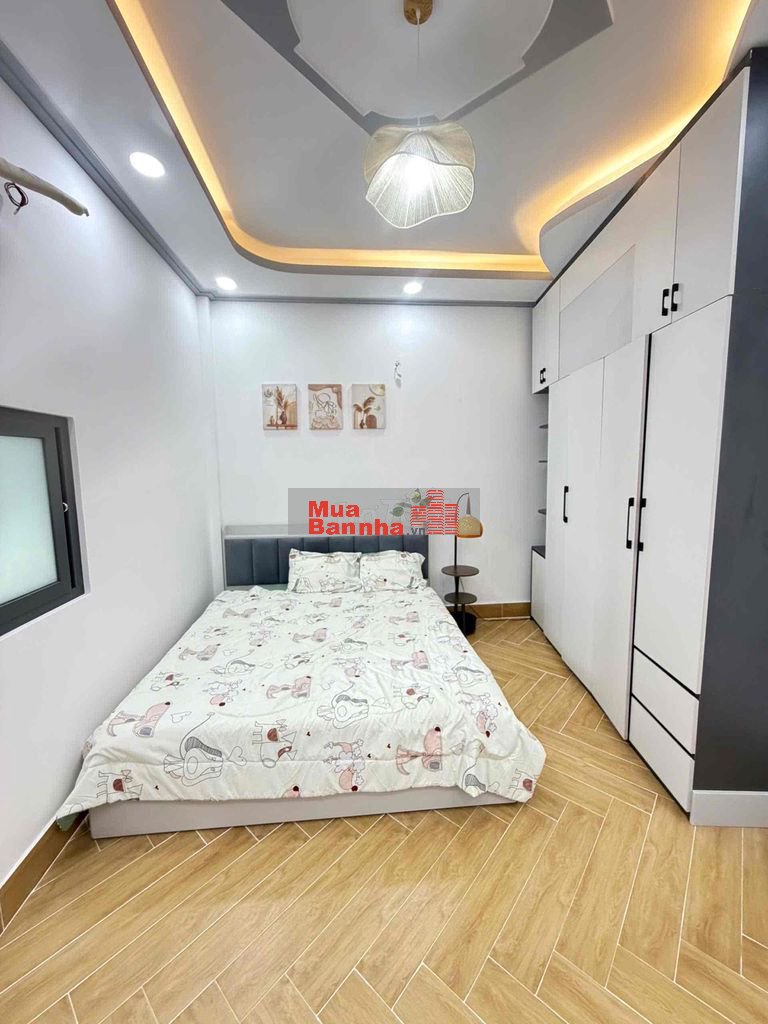 Bán nhà Khu Tên Lửa 5x11m 3 tầng đường 8m thông 3pn sân thượng kLG