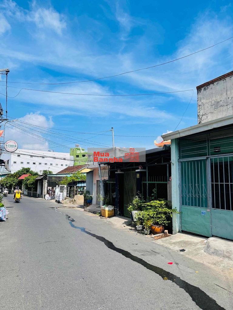 NHÀ MT NGAY TÔ NGỌC VÂN PHẠM VĂN ĐỒNG ,NGANG 4.3 NỞ HẬU,GPXD 5 TẦNG