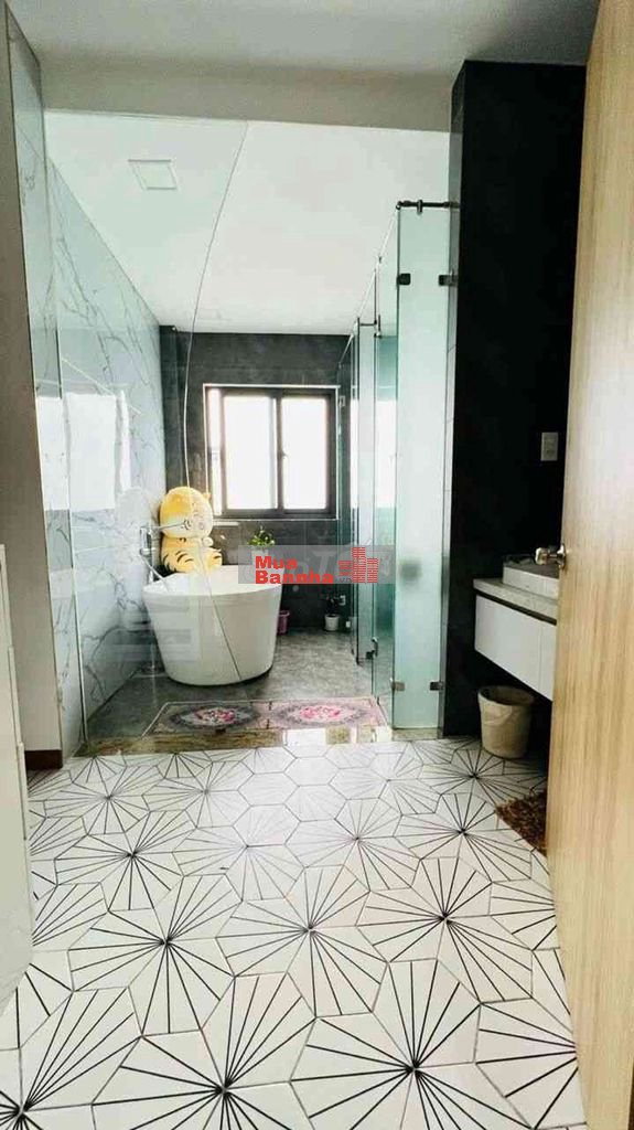 NHÀ 66m, 5 Tầng, đường 33 ngay Lê Văn Thịnh rẽ vào, 8.7 tỷ