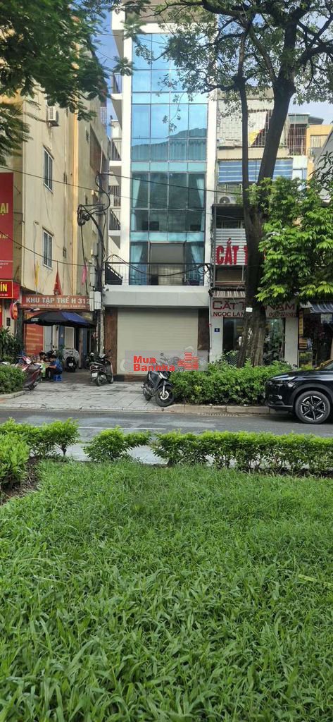 bán nhà số 3 . mặt phố nguyễn cơ thạch . dtm 45 m2 * 6 tâng mới.có TM