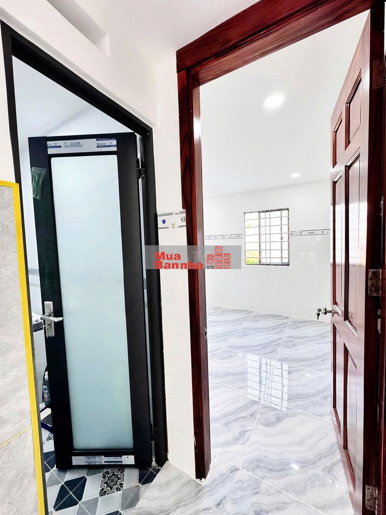 Nhà hẻm oto (DT:3x13m) giá 1 tỷ 350tr còn TL ở Lê Văn Khương Quận 12
