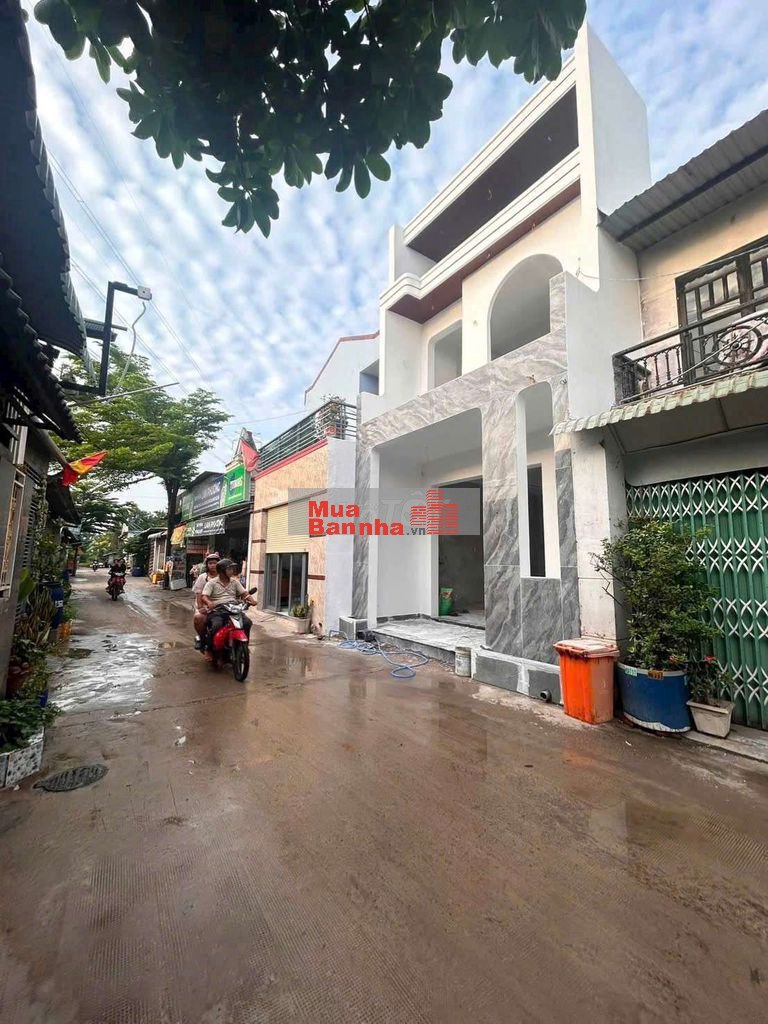 Thanh lý nhà mới xây Thủ Khoa Huân P. Bình Chuẩn sổ sẵn