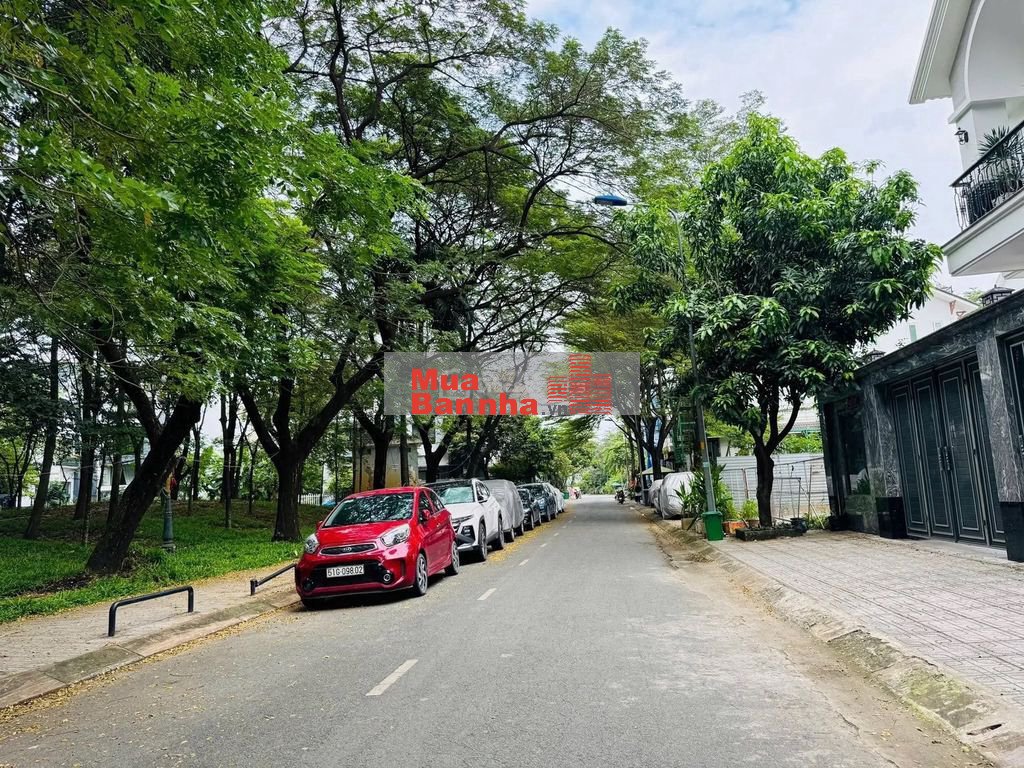 Biệt thự mặt tiền Diệp Minh Tuyền, KDC Gia Hòa, Q9, 300m², 28.5 tỷ