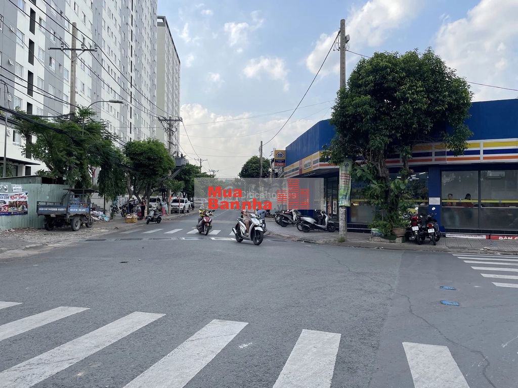 Nhà 2 mặt tiền đường 138, gần Metro Suối Tiên, Tân Phú Q9, 8.7 tỷ