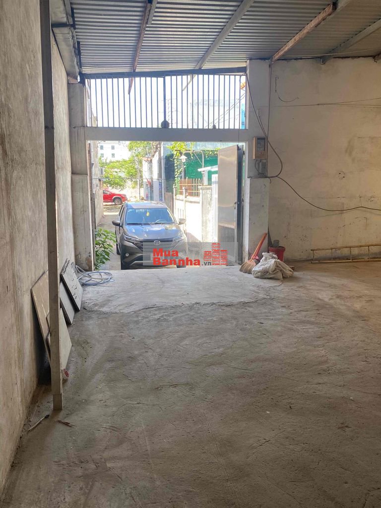 Cần bán nhà mặt tiền