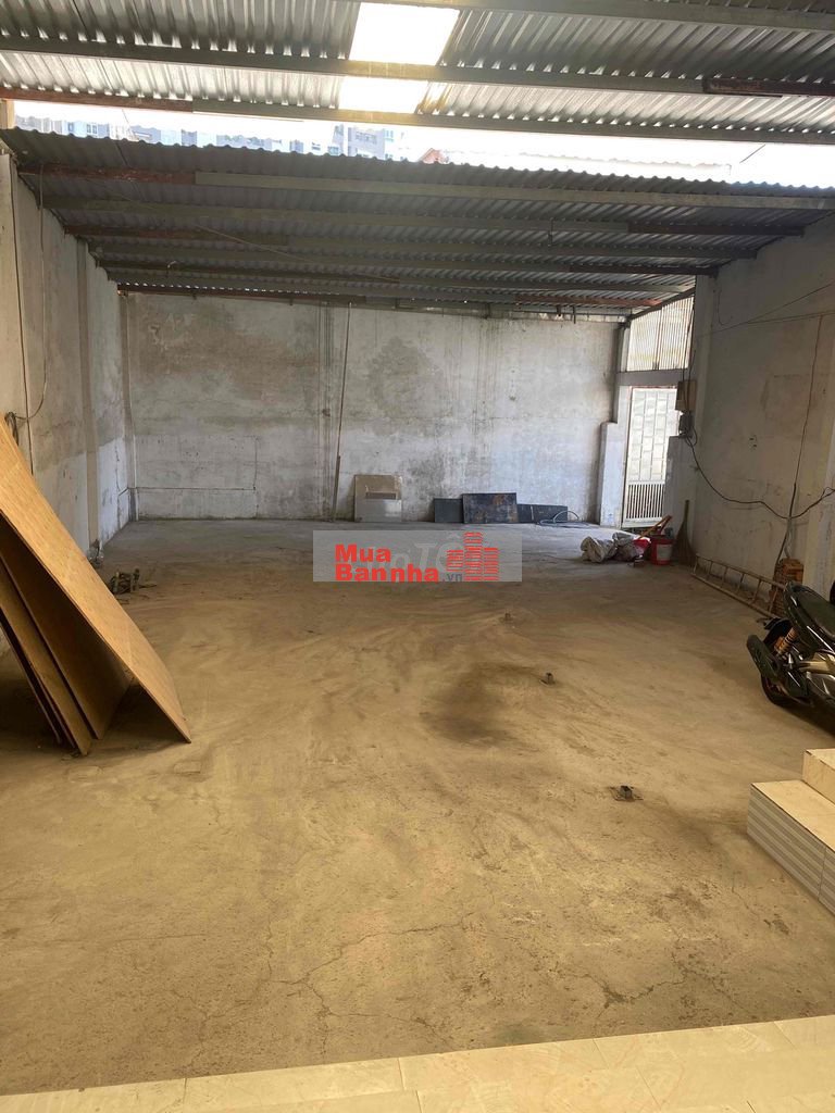 Cần bán nhà mặt tiền