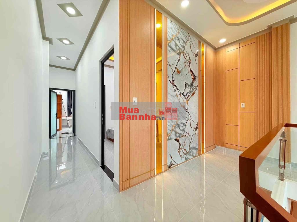 Nhà Mới Xây 4,4 x 21m Ngay Lộc Hậu Mỹ Lộc Đường Xe Hơi 7 Chỗ - SHR