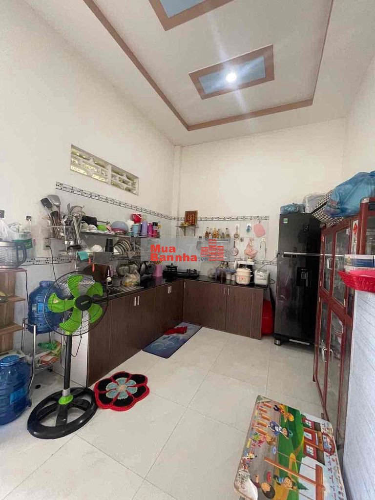 Bán căn nhà cấp IV gần cầu Quay