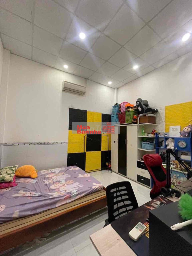 Bán căn nhà cấp IV gần cầu Quay