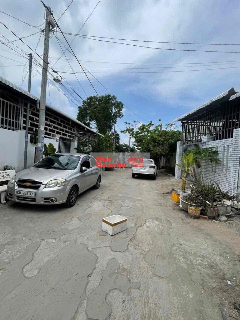 Bán căn nhà cấp IV gần cầu Quay