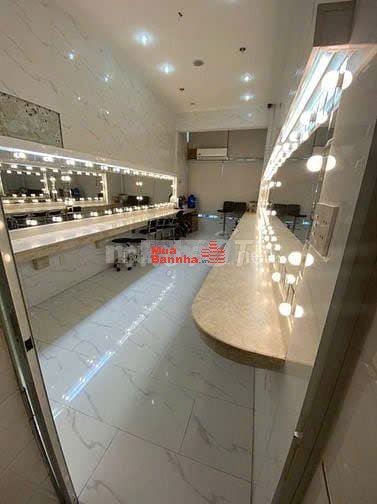 Nhà 2 MT kinh doanh sầm uất Huỳnh Văn Bánh, Phú Nhuận, giá chỉ 10.8 tỷ