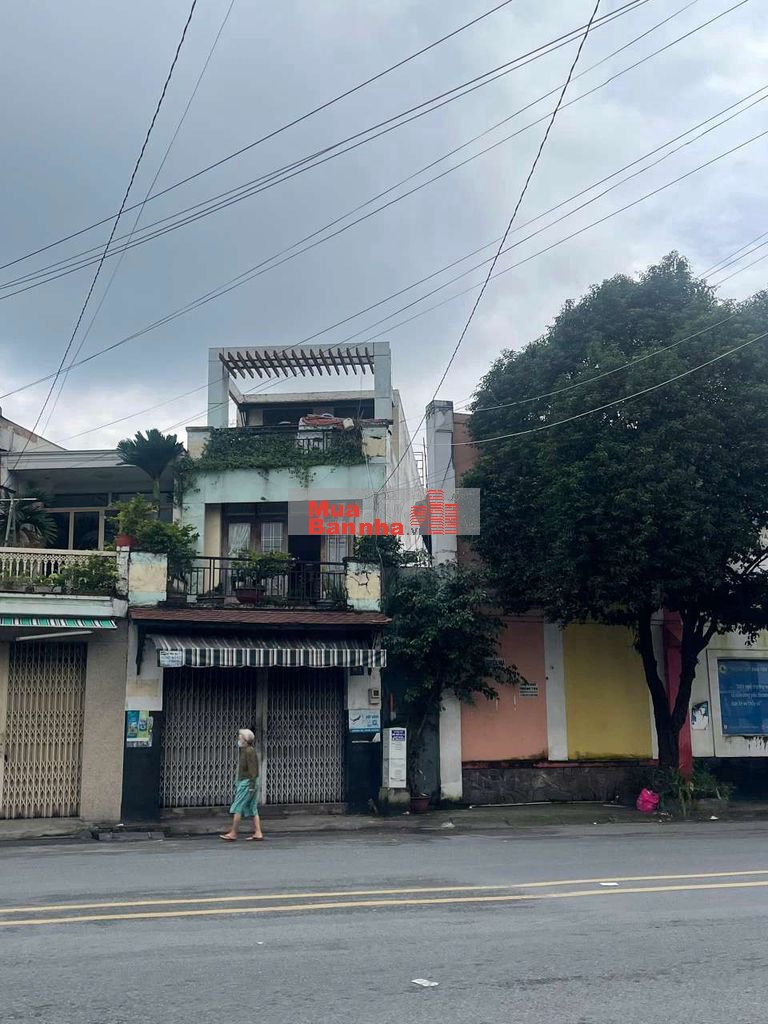 Nhà mặt tiền đường chế lan viên