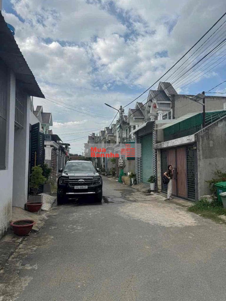 Bán nhà KP1 An Hoà đường ô tô sổ riêng thổ cư giá 2 tỷ 4 tl chính chủ