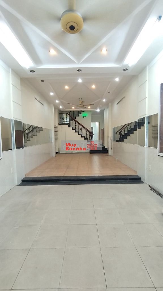 Chính chủ thiện chí bán nhà. Vị trí kinh doanh 31/12 Phan Huy Ích