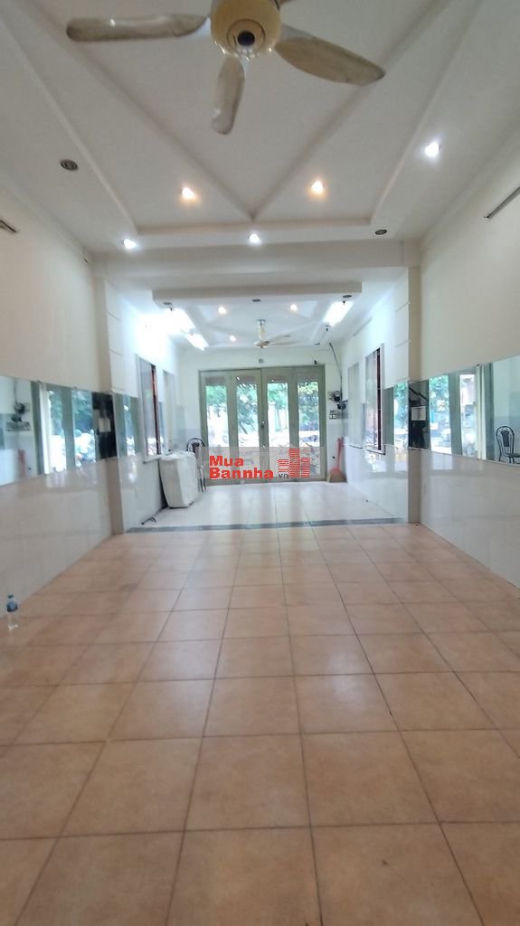 Chính chủ thiện chí bán nhà. Vị trí kinh doanh 31/12 Phan Huy Ích