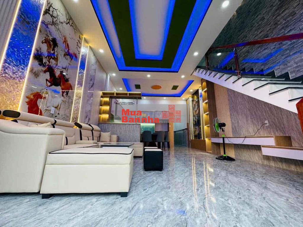 nhà chủ đi mỹ cần bán gấp