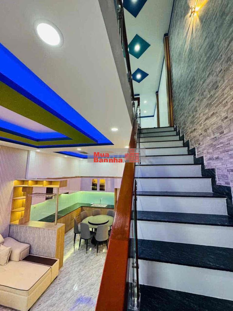 nhà chủ đi mỹ cần bán gấp
