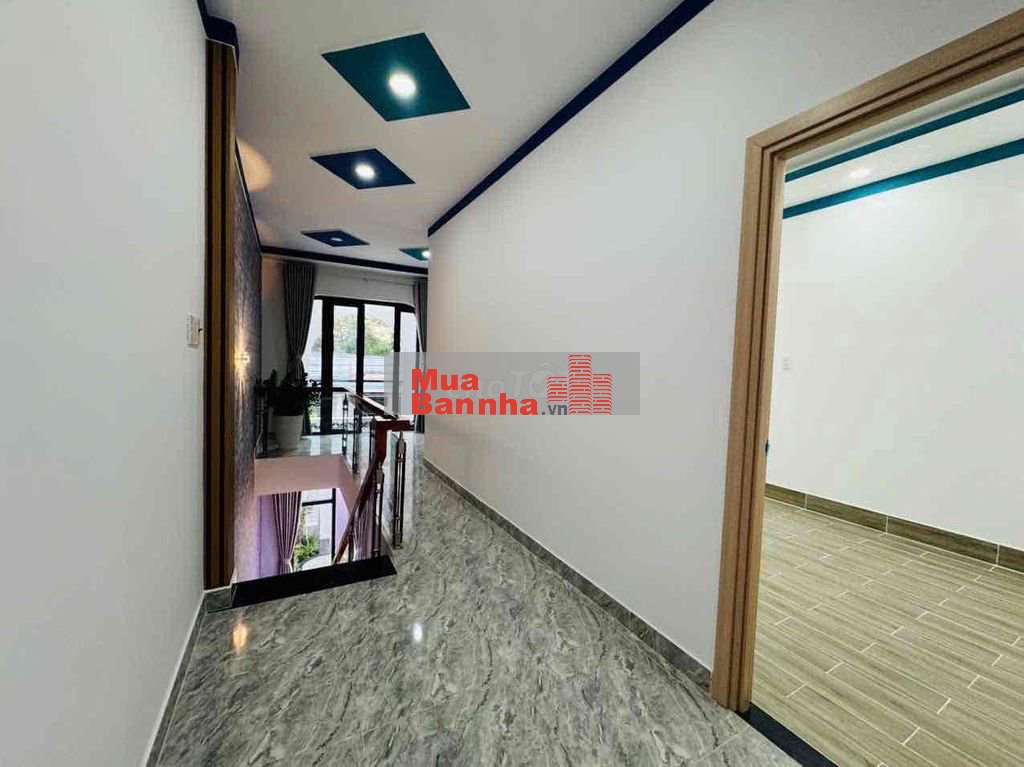 nhà chủ đi mỹ cần bán gấp