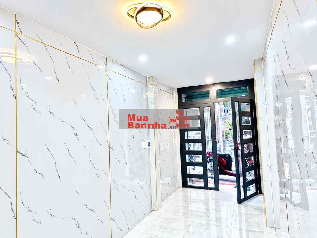 Bán Nhà đẹp 3 Tầng, P Linh Xuân, 3PN2WC, Hẻm xe hơi, sổ riêng - 2,9tỷ