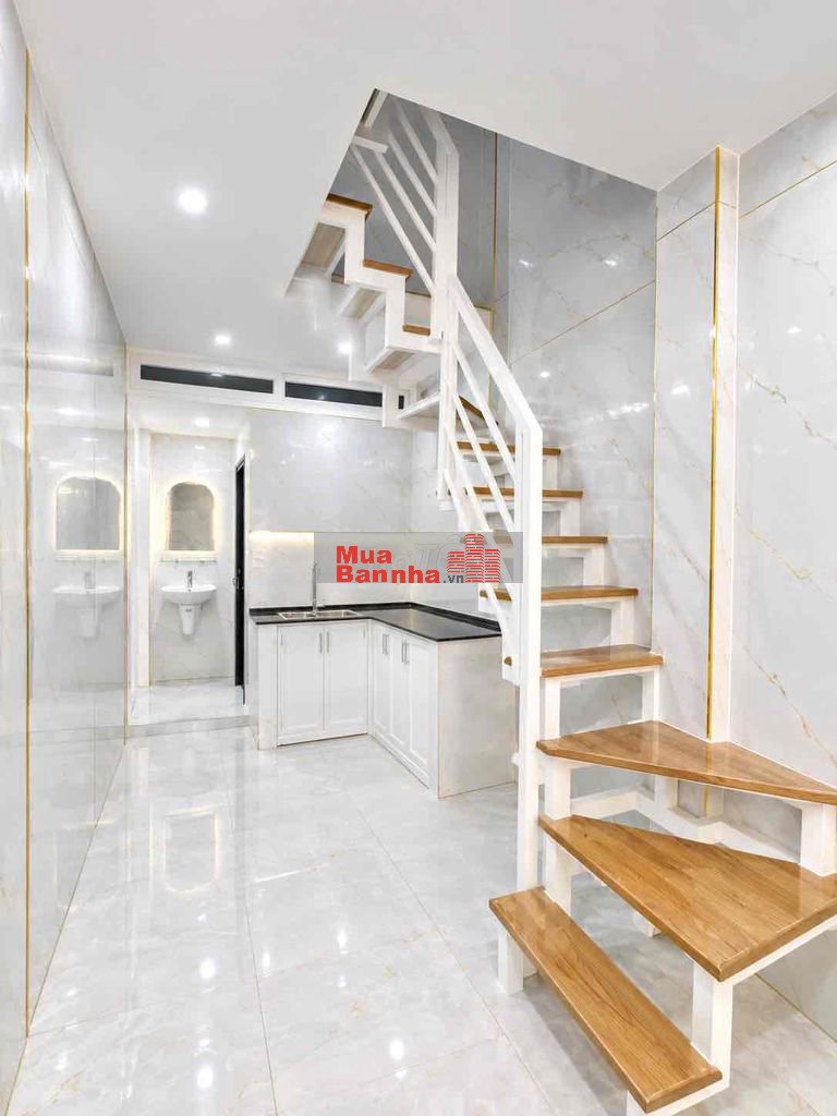 Bán Nhà đẹp 3 Tầng, P Linh Xuân, 3PN2WC, Hẻm xe hơi, sổ riêng - 2,9tỷ