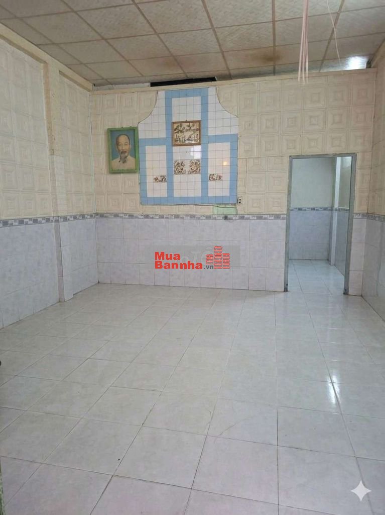 Bán nhà Quận 11 đường Lạc Long Quân 2 tầng 32m2 chỉ 3.85 tỷ
