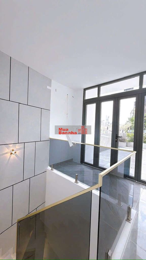 BÁN NHÀ ĐẸP MỚI XÂY ĐƯỜNG KHÁNH HỘI XE HƠI 8,8 tỷ ( QUẬN 4 )