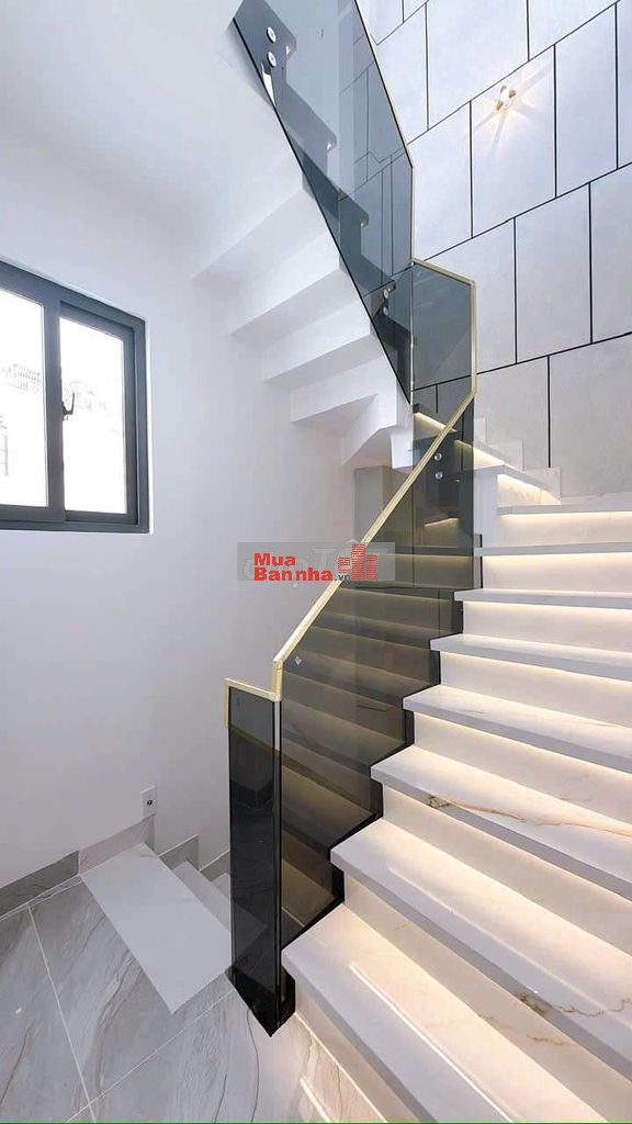 BÁN NHÀ ĐẸP MỚI XÂY ĐƯỜNG KHÁNH HỘI XE HƠI 8,8 tỷ ( QUẬN 4 )