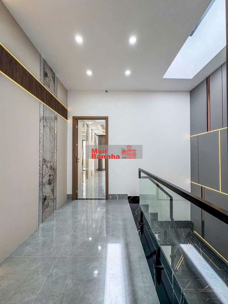 NHÀ ĐẸP NỞ HẬU - HẺM 52 HÙNG VƯƠNG