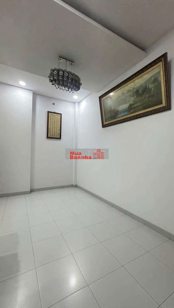 Bán nhà H5m Khuông việt ngang 6m nhà 3 5 tầng giá rẻ 6.8 tỷ