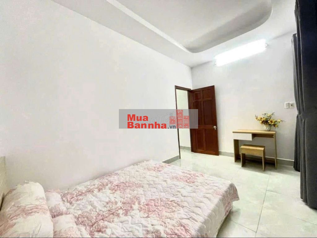 cô chú đi định cư nước ngoài gửi bán căn nhà giá 1 tỷ 330 triệu