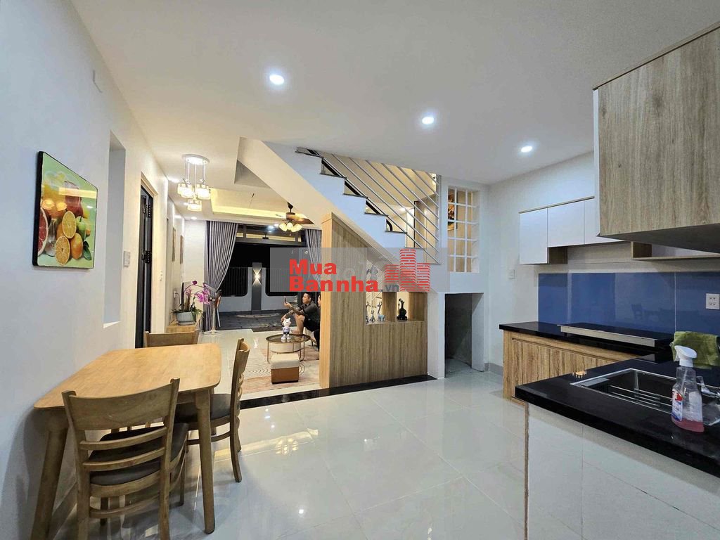 🔥 NHÀ 2 MẶT TIỀN KINH DOANH – HOÀ XUÂN – NGANG 9M CỰC HIẾM 🔥 📍 Vị trí