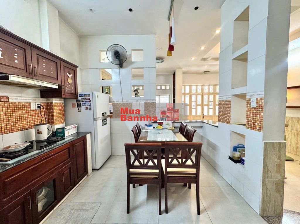 HẺM XE HƠI THÔNG Dương Quảng Hàm 6.6m x 17.5m, 4T