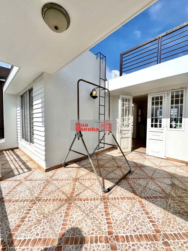 HẺM XE HƠI THÔNG Dương Quảng Hàm 6.6m x 17.5m, 4T