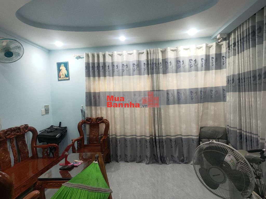 nhà hẻm xe hơi