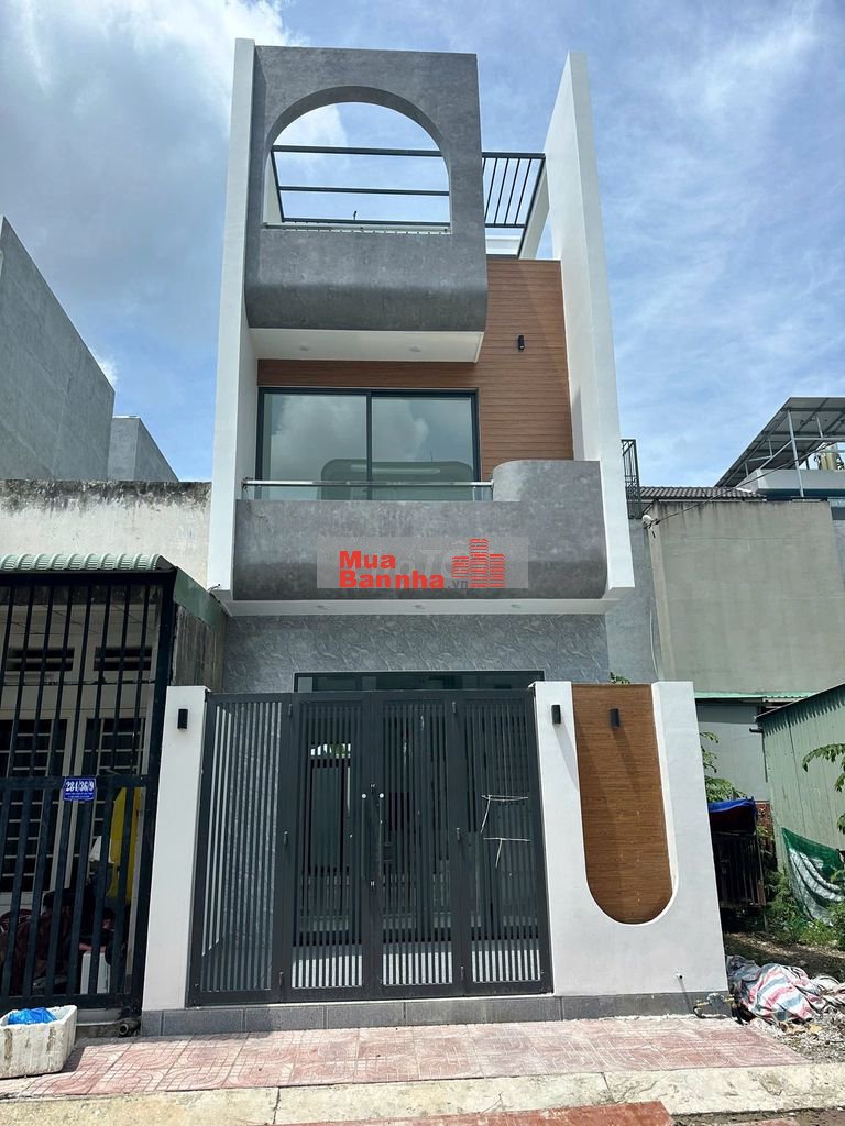 Giảm giá bán nhà mới xây 3 tầng, gần VinHomes Grand Park Quận 9, SHR