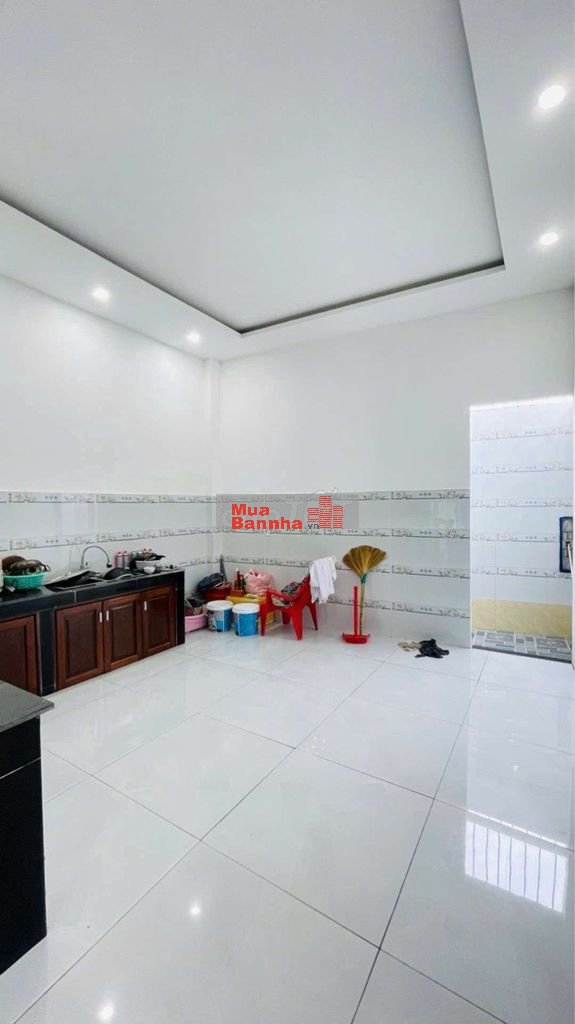 Nhỉnh 5 tỷ sở hữu CHDV 5 tầng lầu ngay Tây Lân