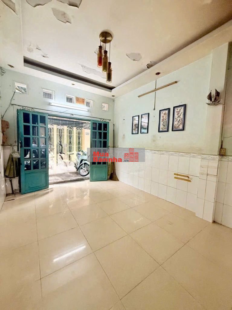 4 tầng – 4PN – gần MT Đoàn Văn Bơ – 4,58 tỷ.