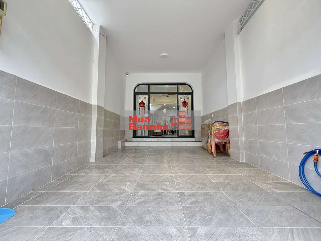 Siêu Phẩm 4m x 23m. 3 Tầng ( 1PN dưới ). Mặt Tiền Đường Thới An 18